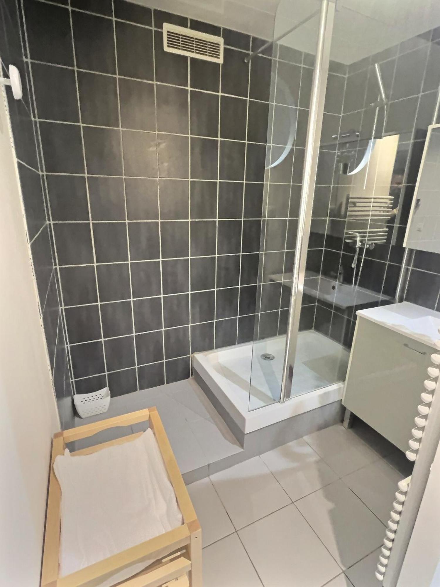 Le Grandthille Apartment Chalons en Champagne Luaran gambar